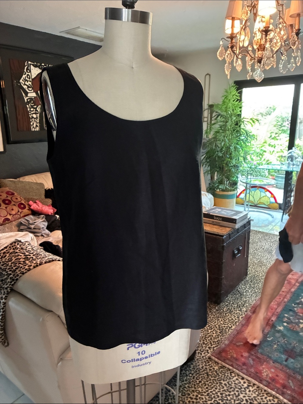 Serge& Réal Montréal Black  Scoop Neck Tank Top